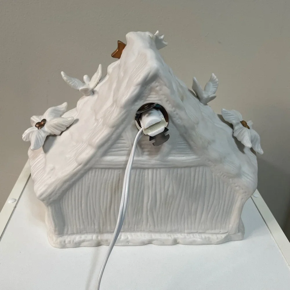Vintage Ceramic Nativity‎ Scene Lighted Christmas Decoration White Gold